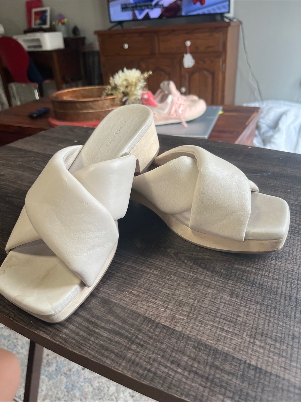 Sanctuary Cream Twisted Crisscross Slip-On Mules